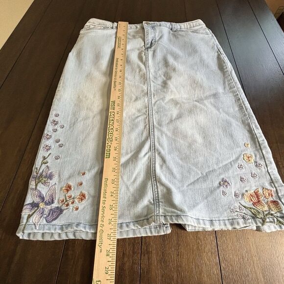 Christopher Banks Jean Skirt 12 Light Denim Floral Embroidered Midi Skirt Modest - Picture 4 of 7